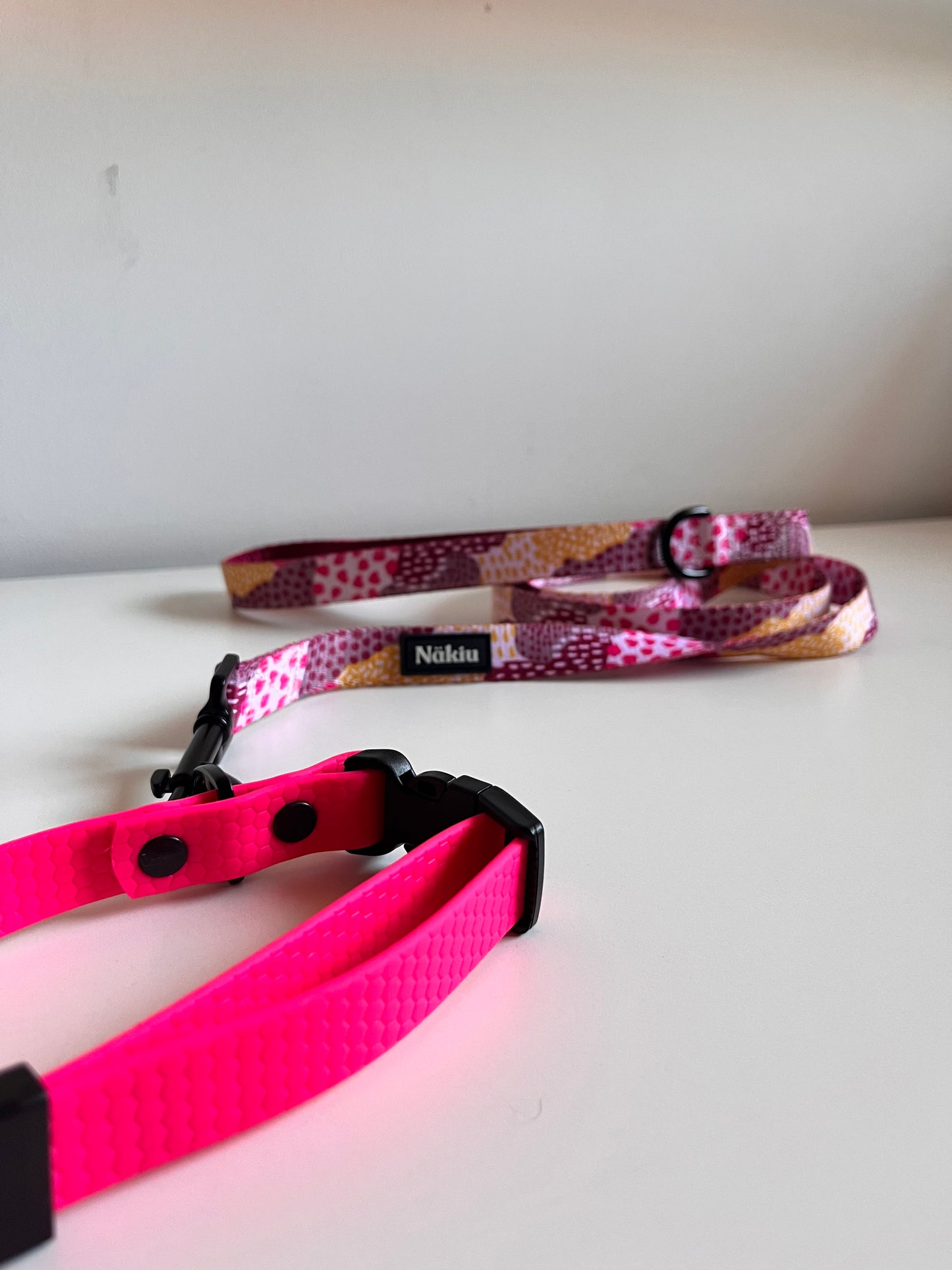 Collar Cinta Hexa FUCSIA